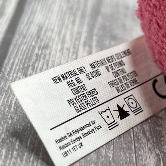 Ugly Doll- Moxie - Pink 9 Inch Plush- Yours Truly Weighted Bean Bottom - Picture 8 of 9